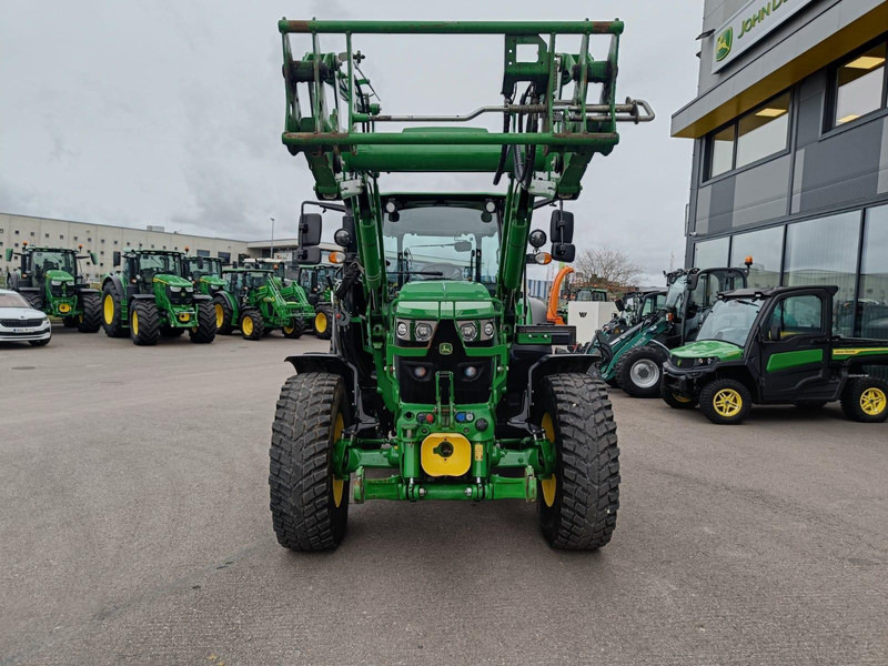 John Deere 6115 RC - Трактор: снимка 2 John Deere 6115 RC - Трактор: снимка 2
