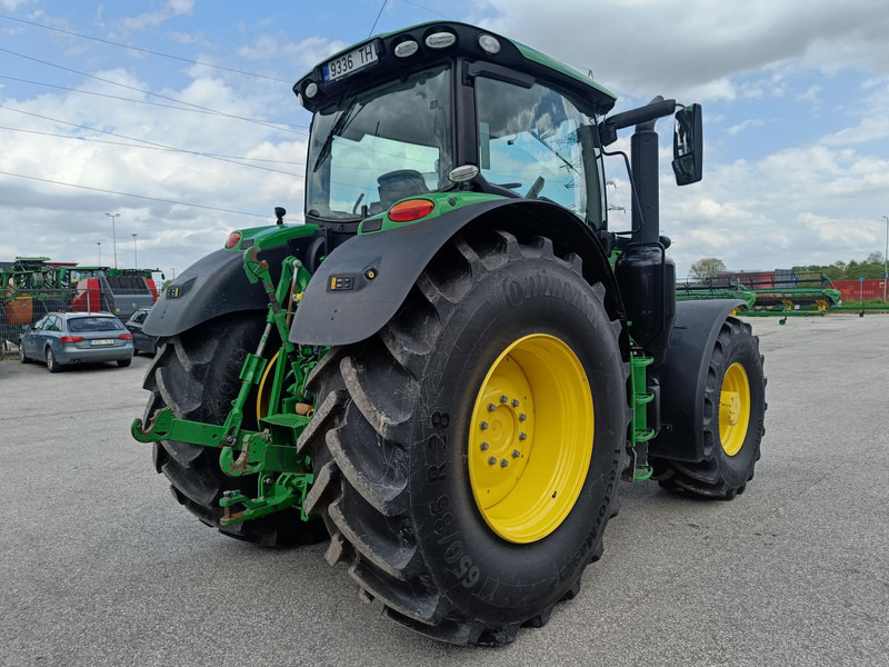 John Deere 6215R - Трактор: снимка 3 John Deere 6215R - Трактор: снимка 3