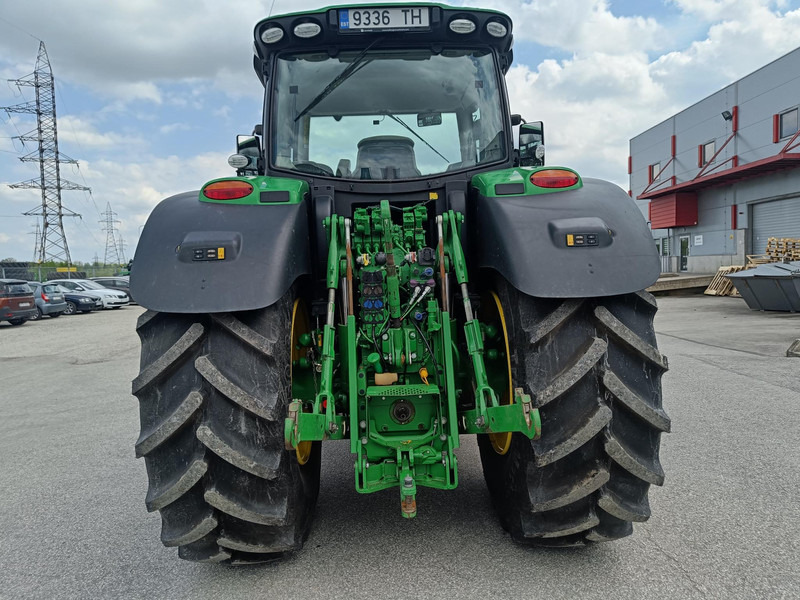 John Deere 6215R - Трактор: снимка 4 John Deere 6215R - Трактор: снимка 4