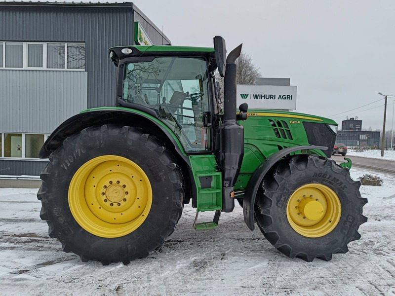 John Deere 6215R - Трактор: снимка 2 John Deere 6215R - Трактор: снимка 2