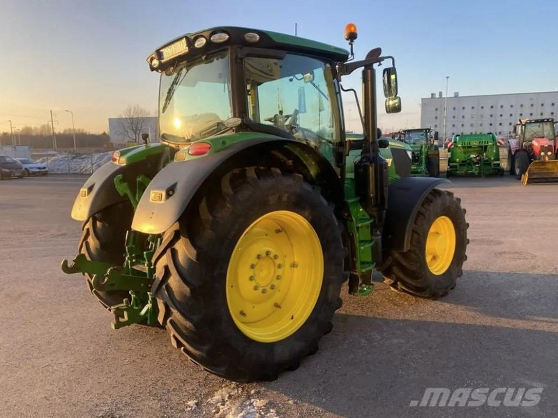John Deere 6215R - Трактор: снимка 3 John Deere 6215R - Трактор: снимка 3
