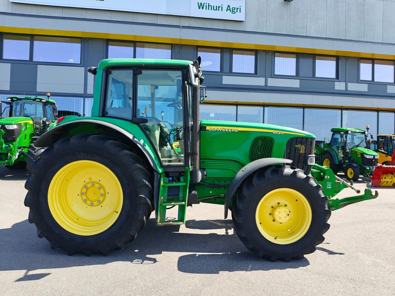 John Deere 6620 - Трактор: снимка 2 John Deere 6620 - Трактор: снимка 2