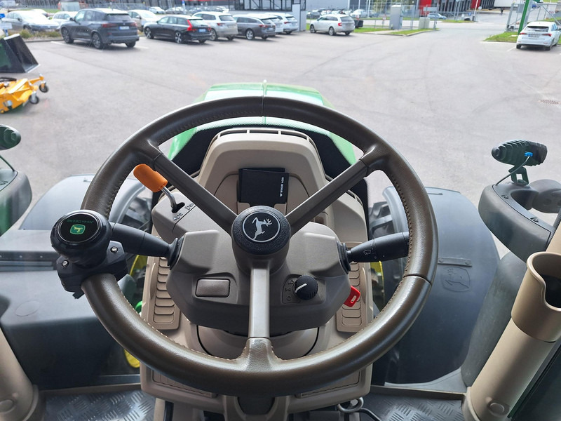 Трактор John Deere 6R 175: снимка 13