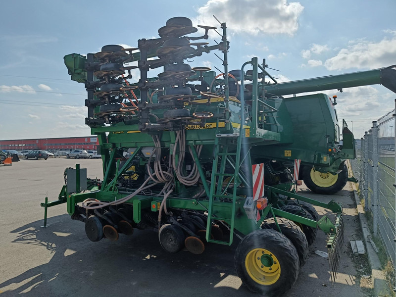 John Deere 750 A - Прецизна сеялка: снимка 3 John Deere 750 A - Прецизна сеялка: снимка 3
