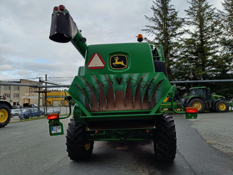 John Deere T550 - Зърнокомбайн: снимка 4 John Deere T550 - Зърнокомбайн: снимка 4