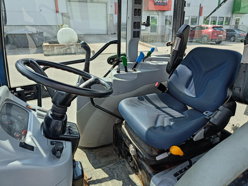 Лизинг на New Holland Boomer 40 New Holland Boomer 40: снимка 9