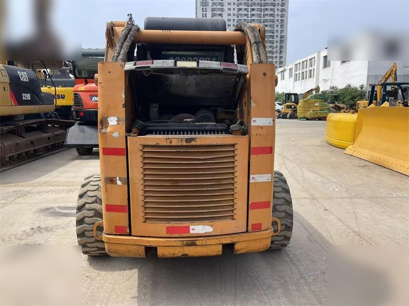 CASE 85XT - Мини челен товарач: снимка 3 CASE 85XT - Мини челен товарач: снимка 3