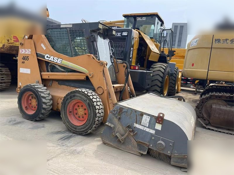 CASE 85XT - Мини челен товарач: снимка 4 CASE 85XT - Мини челен товарач: снимка 4