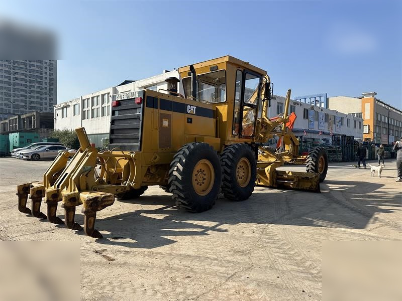 CATERPILLAR 140H - Грейдер: снимка 4 CATERPILLAR 140H - Грейдер: снимка 4