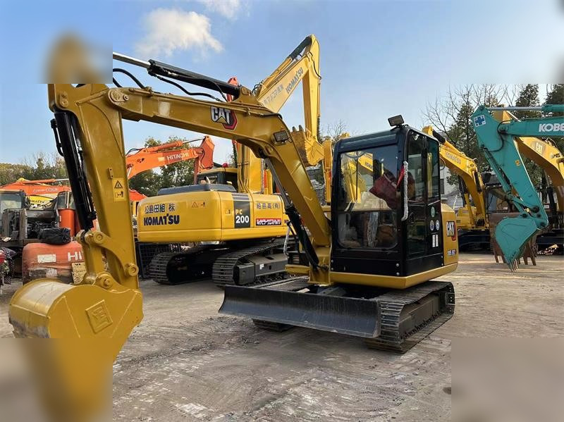 CATERPILLAR 305.5E - Мини багер: снимка 3 CATERPILLAR 305.5E - Мини багер: снимка 3
