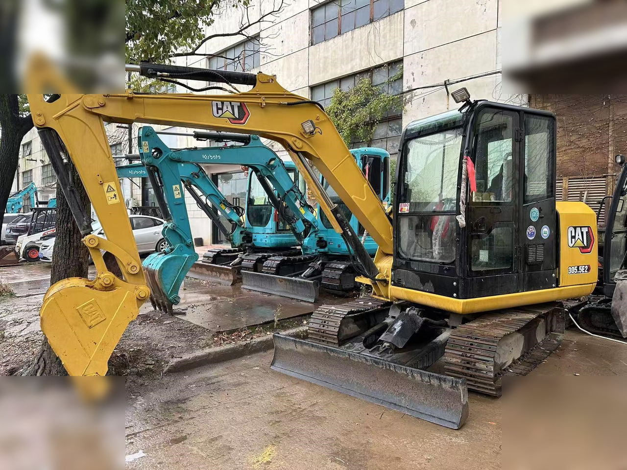 CATERPILLAR 305.5E - Мини багер: снимка 1 CATERPILLAR 305.5E - Мини багер: снимка 1