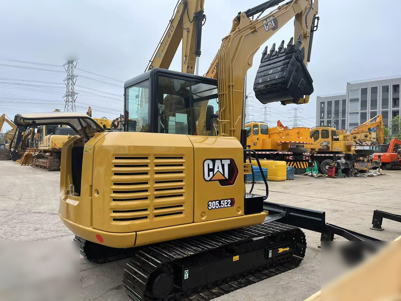 CATERPILLAR 305.5E2 - Мини багер: снимка 2 CATERPILLAR 305.5E2 - Мини багер: снимка 2