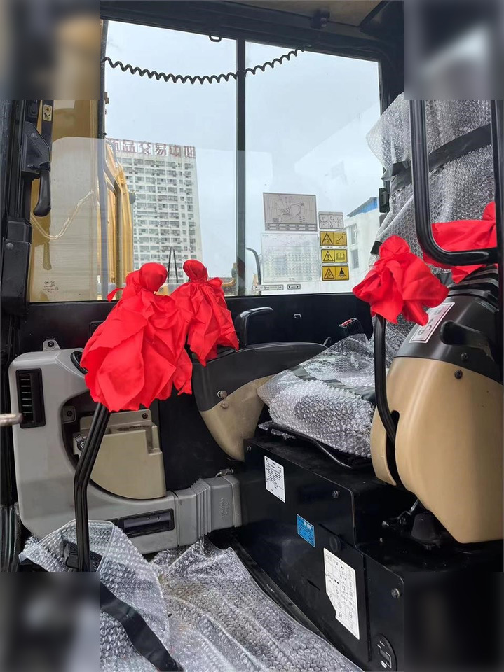 CATERPILLAR 305.5E2 - Мини багер: снимка 4 CATERPILLAR 305.5E2 - Мини багер: снимка 4