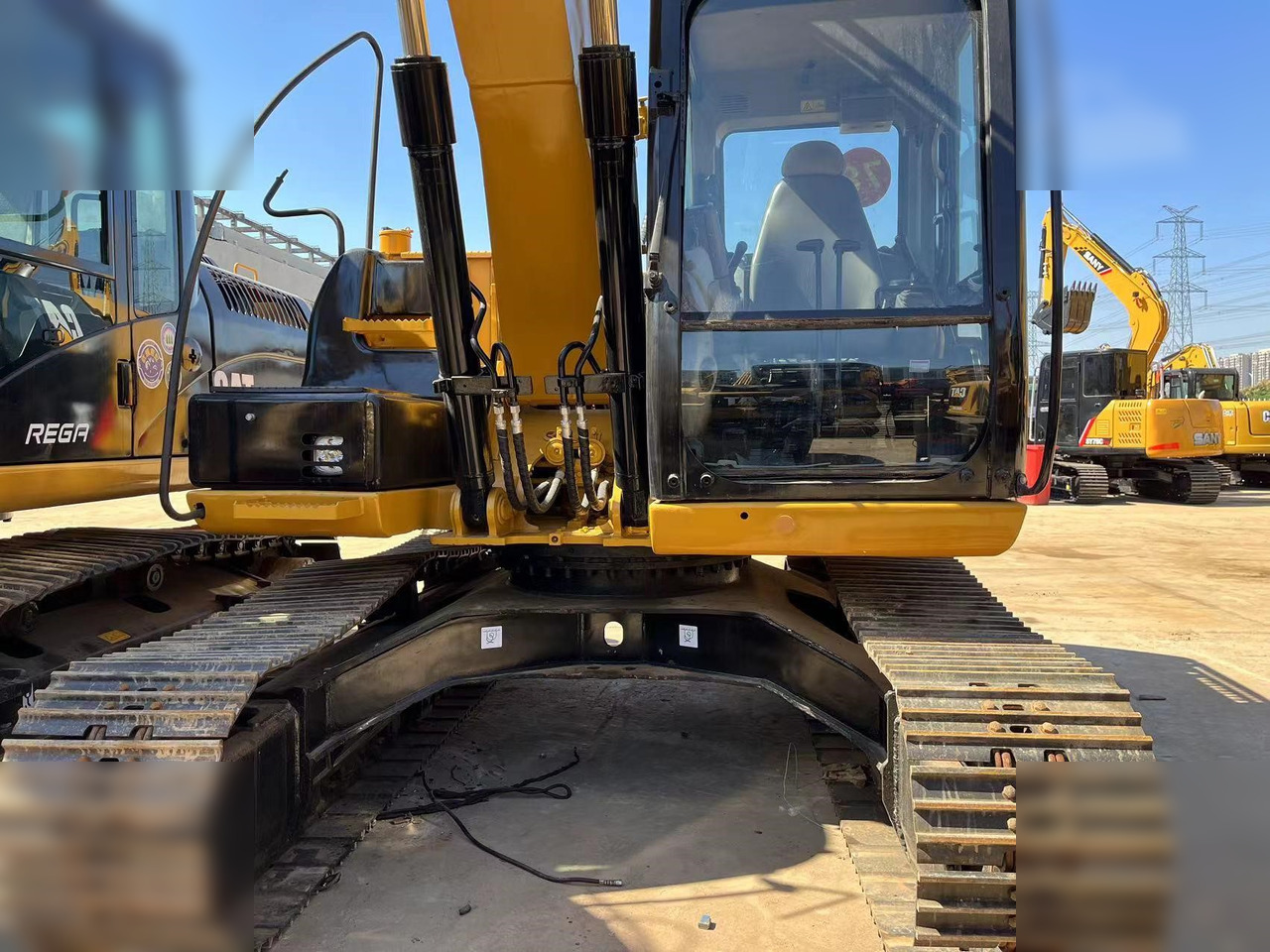 CATERPILLAR 312D - Верижен багер: снимка 2 CATERPILLAR 312D - Верижен багер: снимка 2