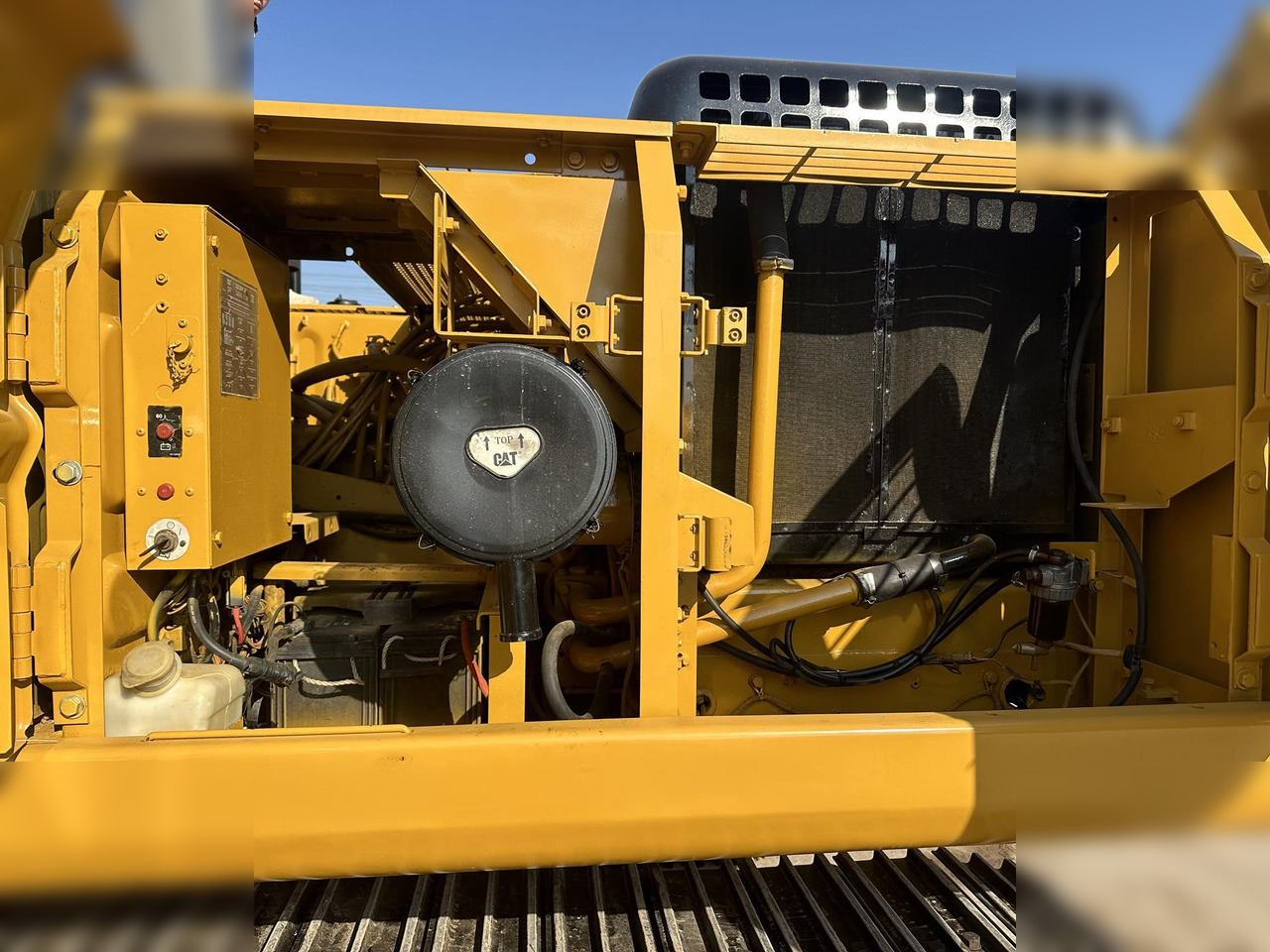 CATERPILLAR 320BL - Верижен багер: снимка 5 CATERPILLAR 320BL - Верижен багер: снимка 5