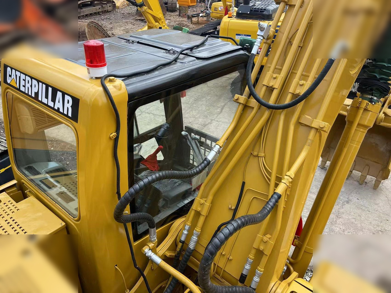 CATERPILLAR 320CL - Верижен багер: снимка 5 CATERPILLAR 320CL - Верижен багер: снимка 5