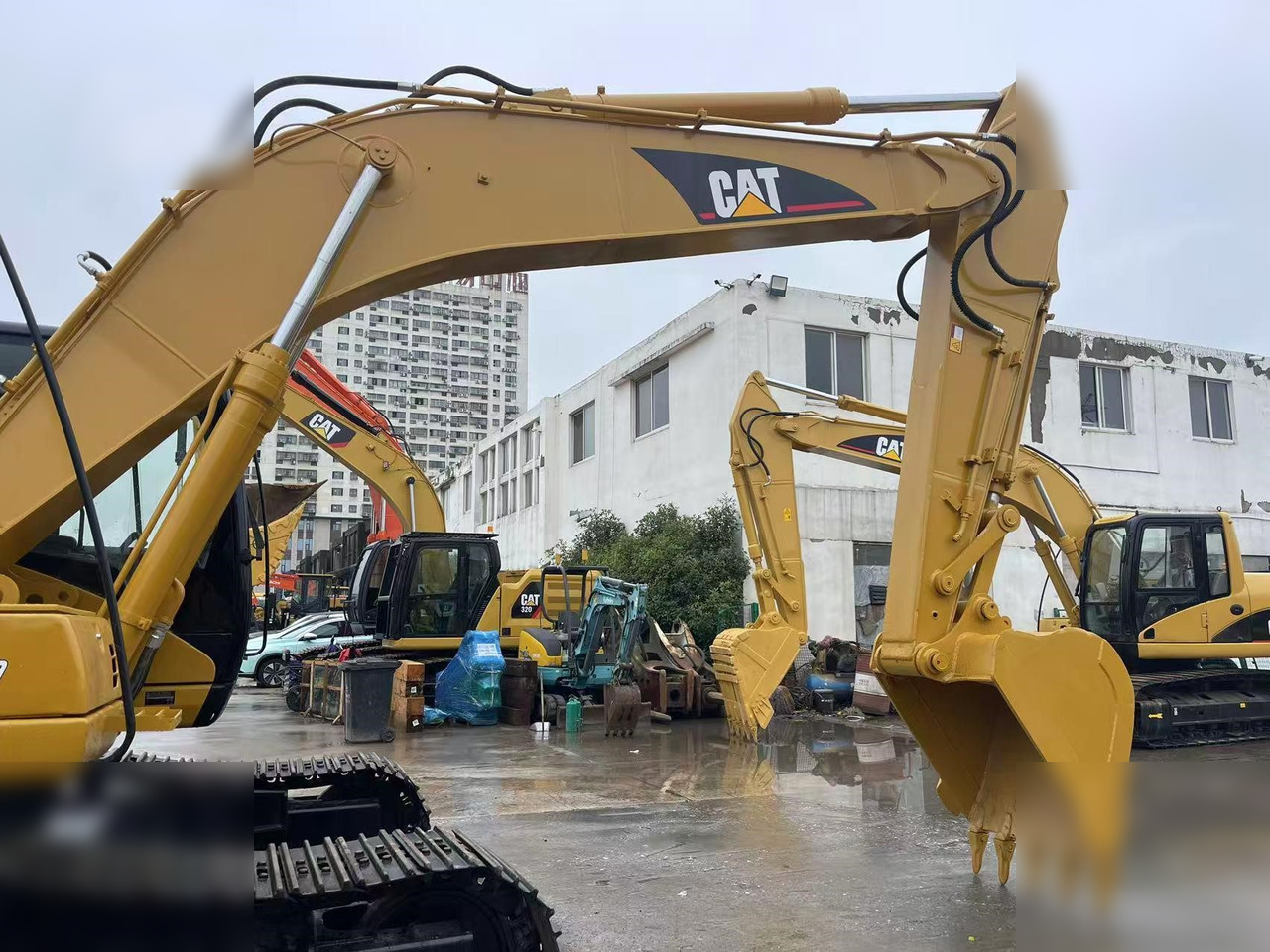CATERPILLAR 320CL - Верижен багер: снимка 4 CATERPILLAR 320CL - Верижен багер: снимка 4
