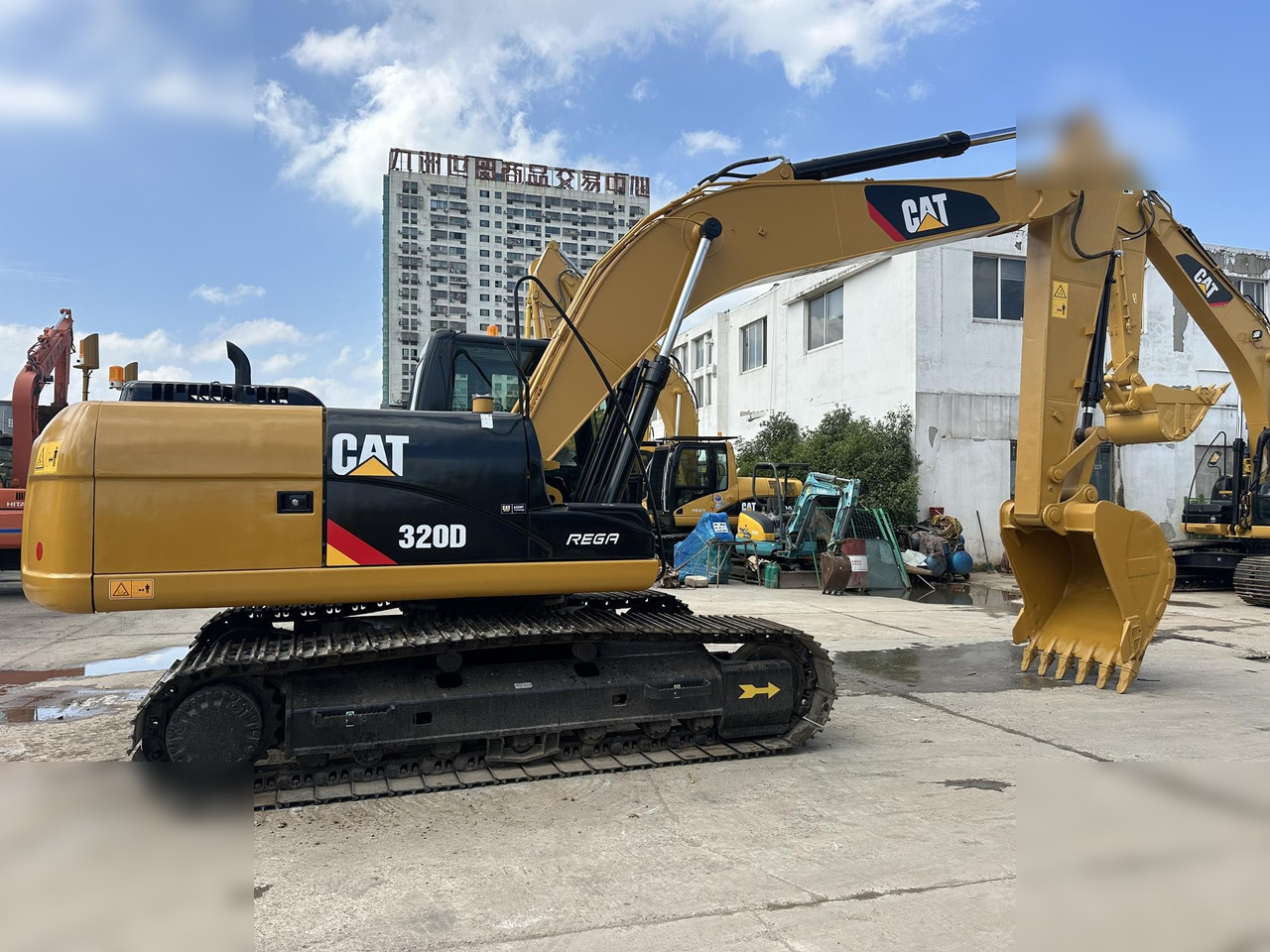 CATERPILLAR 320D - Верижен багер: снимка 3 CATERPILLAR 320D - Верижен багер: снимка 3