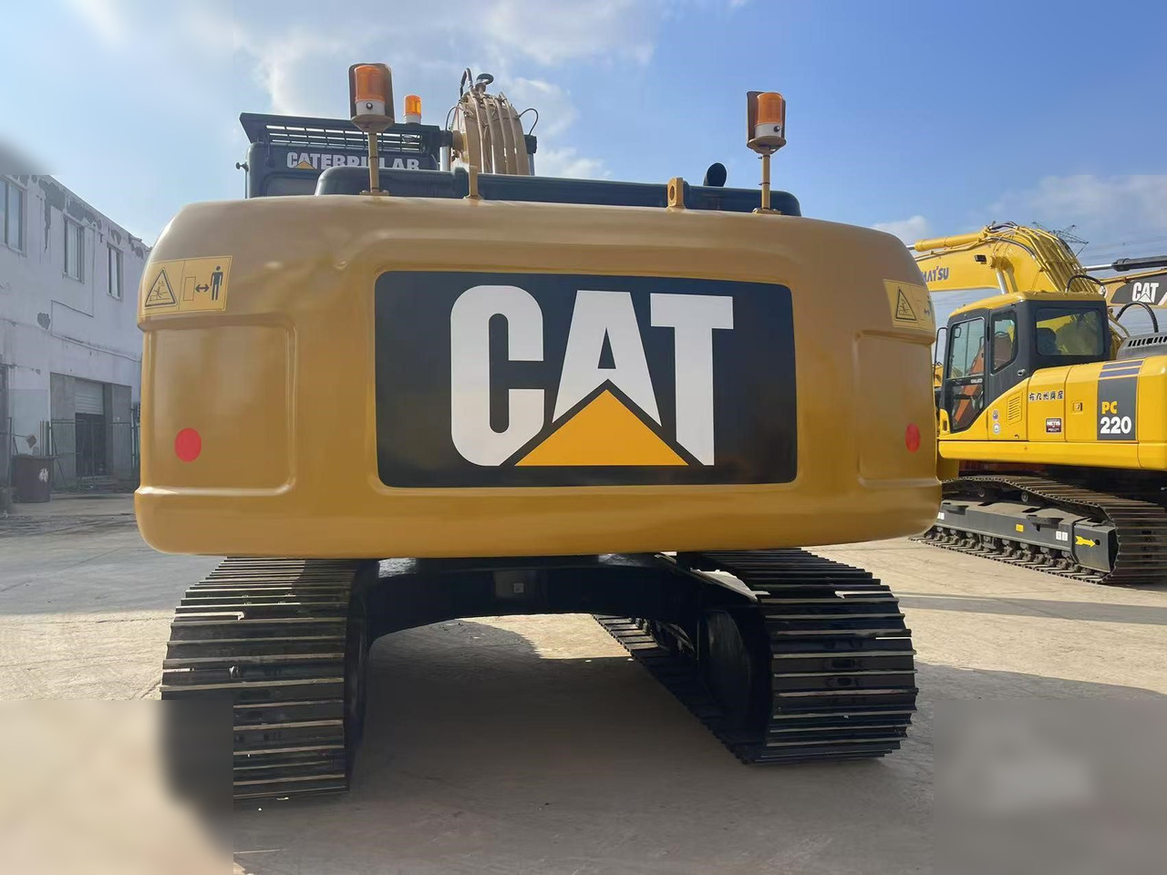 CATERPILLAR 320D - Верижен багер: снимка 2 CATERPILLAR 320D - Верижен багер: снимка 2