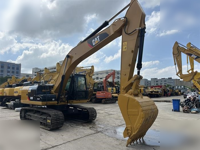 CATERPILLAR 320D - Верижен багер: снимка 3 CATERPILLAR 320D - Верижен багер: снимка 3