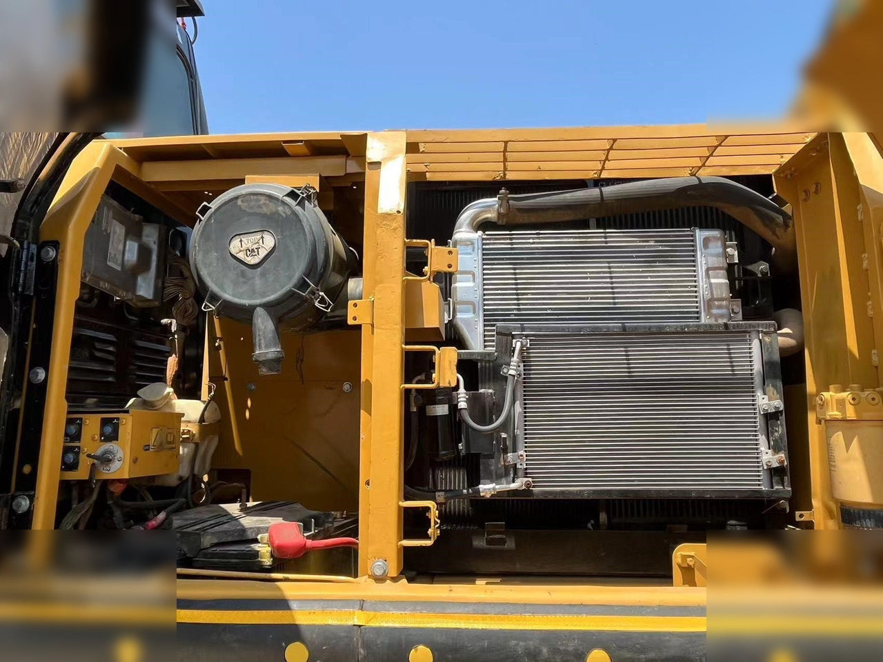 CATERPILLAR 320D - Верижен багер: снимка 5 CATERPILLAR 320D - Верижен багер: снимка 5