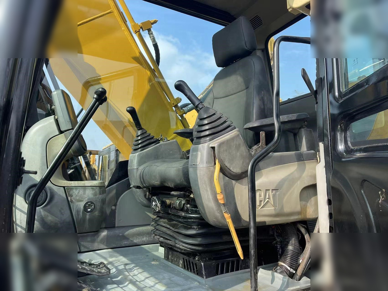 CATERPILLAR 320D - Верижен багер: снимка 4 CATERPILLAR 320D - Верижен багер: снимка 4