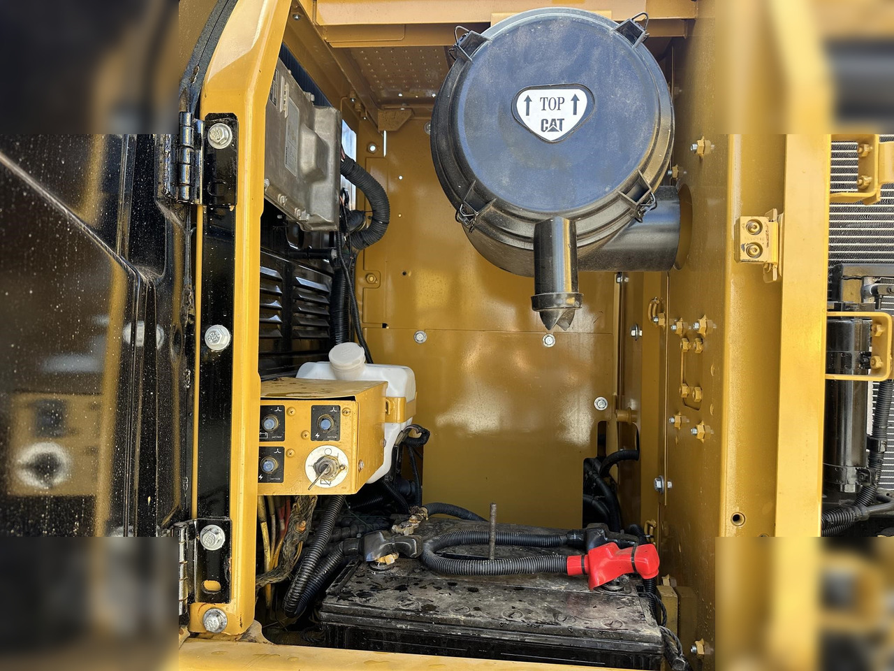 CATERPILLAR 320D - Верижен багер: снимка 4 CATERPILLAR 320D - Верижен багер: снимка 4