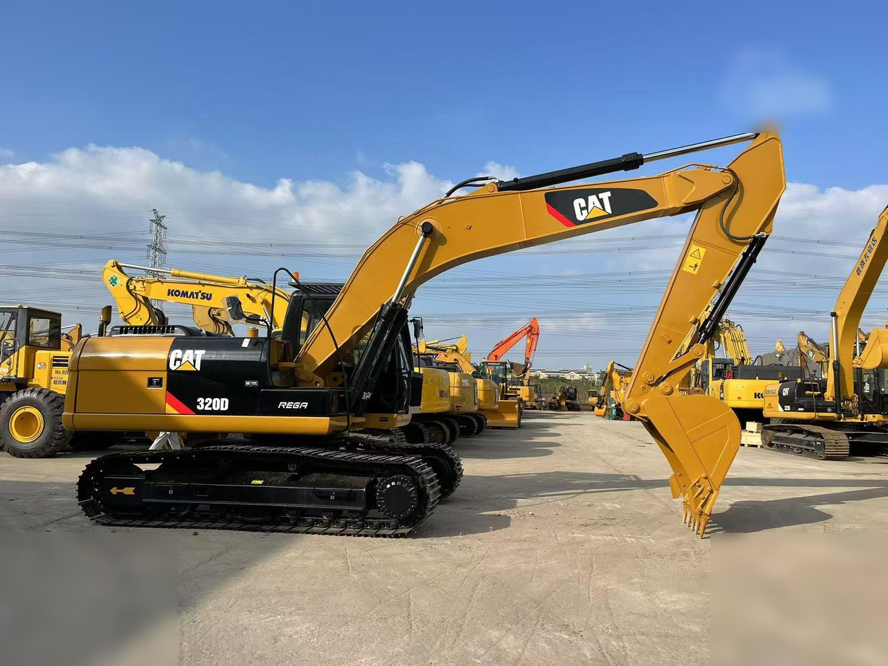 CATERPILLAR 320D - Верижен багер: снимка 1 CATERPILLAR 320D - Верижен багер: снимка 1