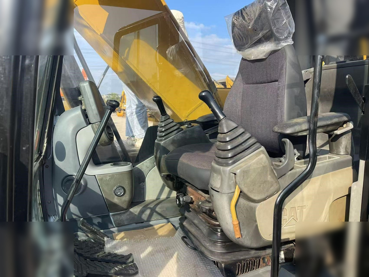 CATERPILLAR 320D - Верижен багер: снимка 5 CATERPILLAR 320D - Верижен багер: снимка 5