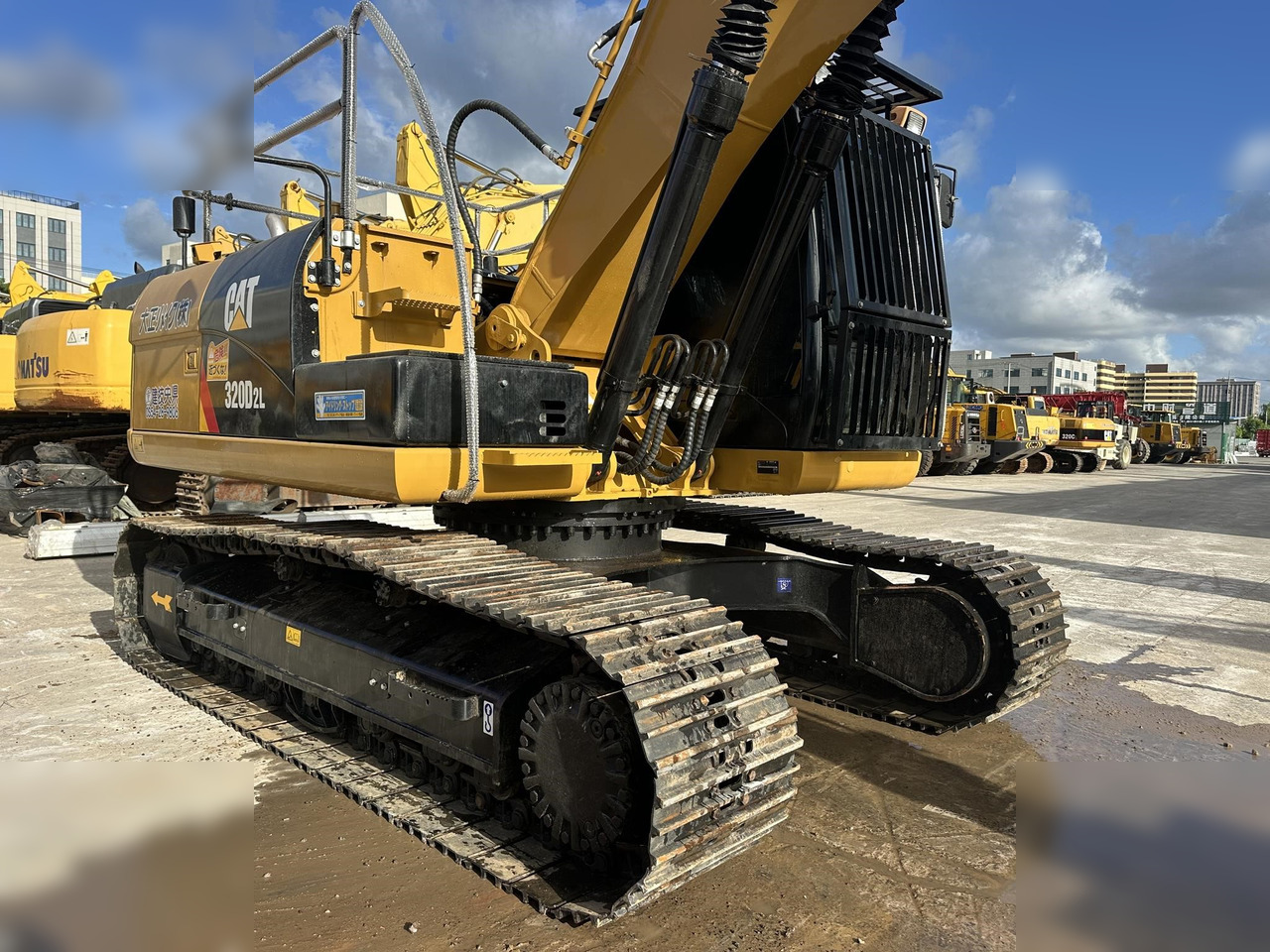 CATERPILLAR 320D - Верижен багер: снимка 1 CATERPILLAR 320D - Верижен багер: снимка 1