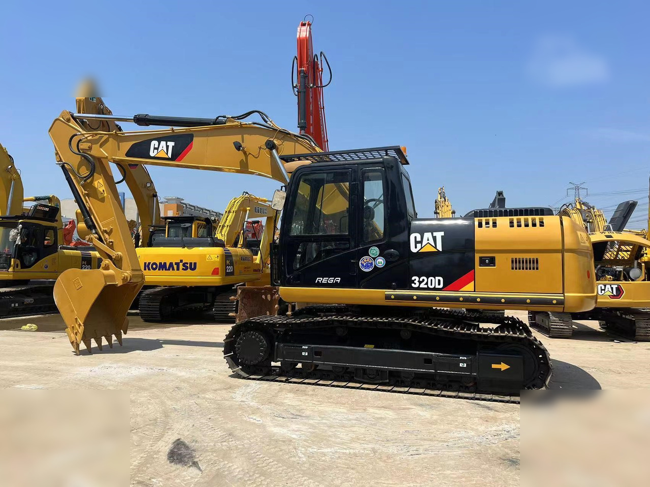 CATERPILLAR 320D - Верижен багер: снимка 1 CATERPILLAR 320D - Верижен багер: снимка 1