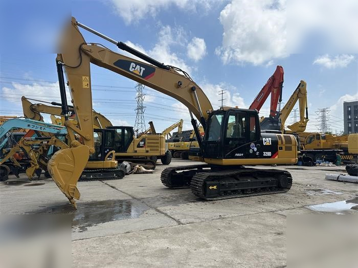 CATERPILLAR 320D - Верижен багер: снимка 2 CATERPILLAR 320D - Верижен багер: снимка 2