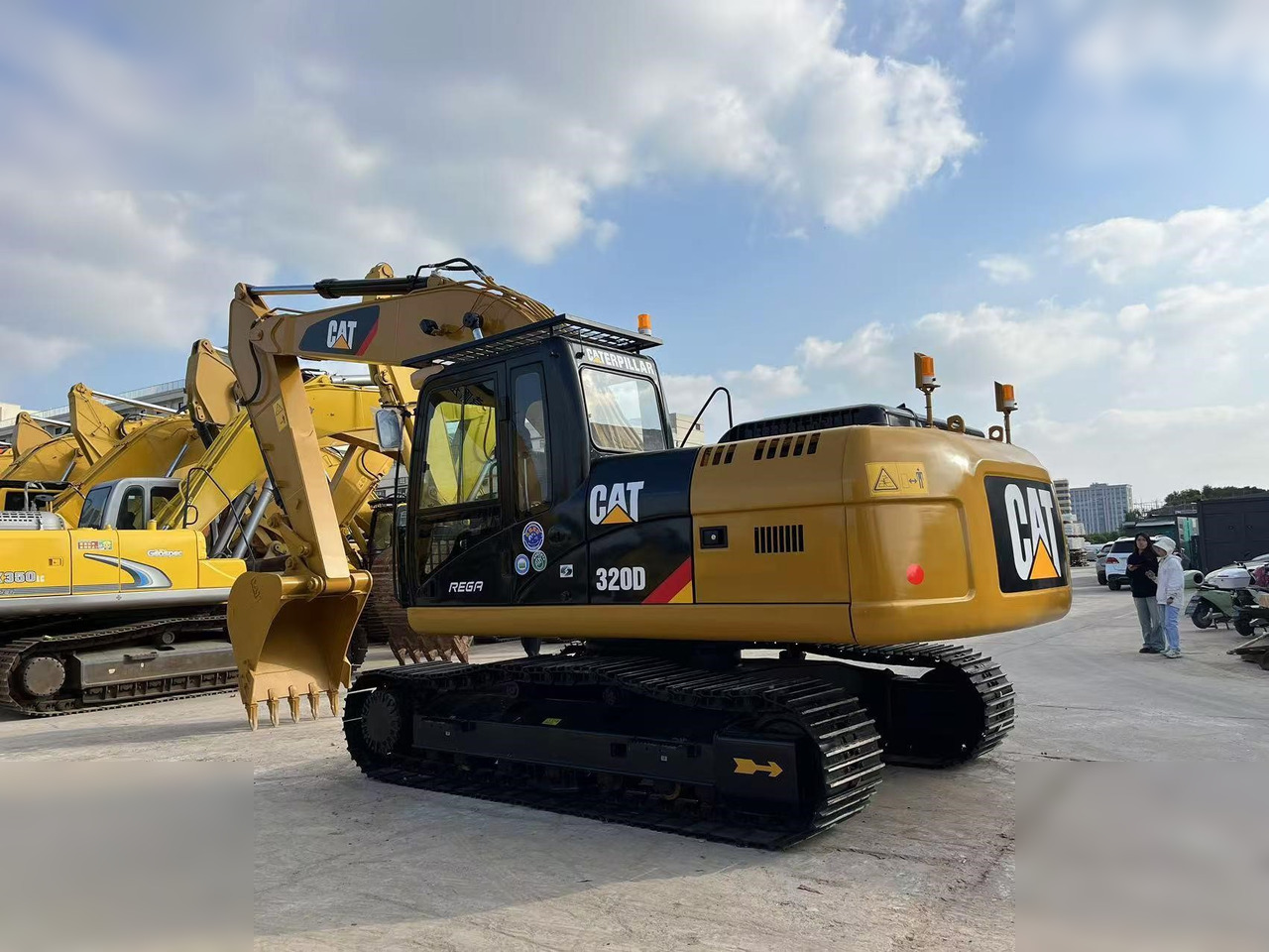 CATERPILLAR 320D - Верижен багер: снимка 2 CATERPILLAR 320D - Верижен багер: снимка 2