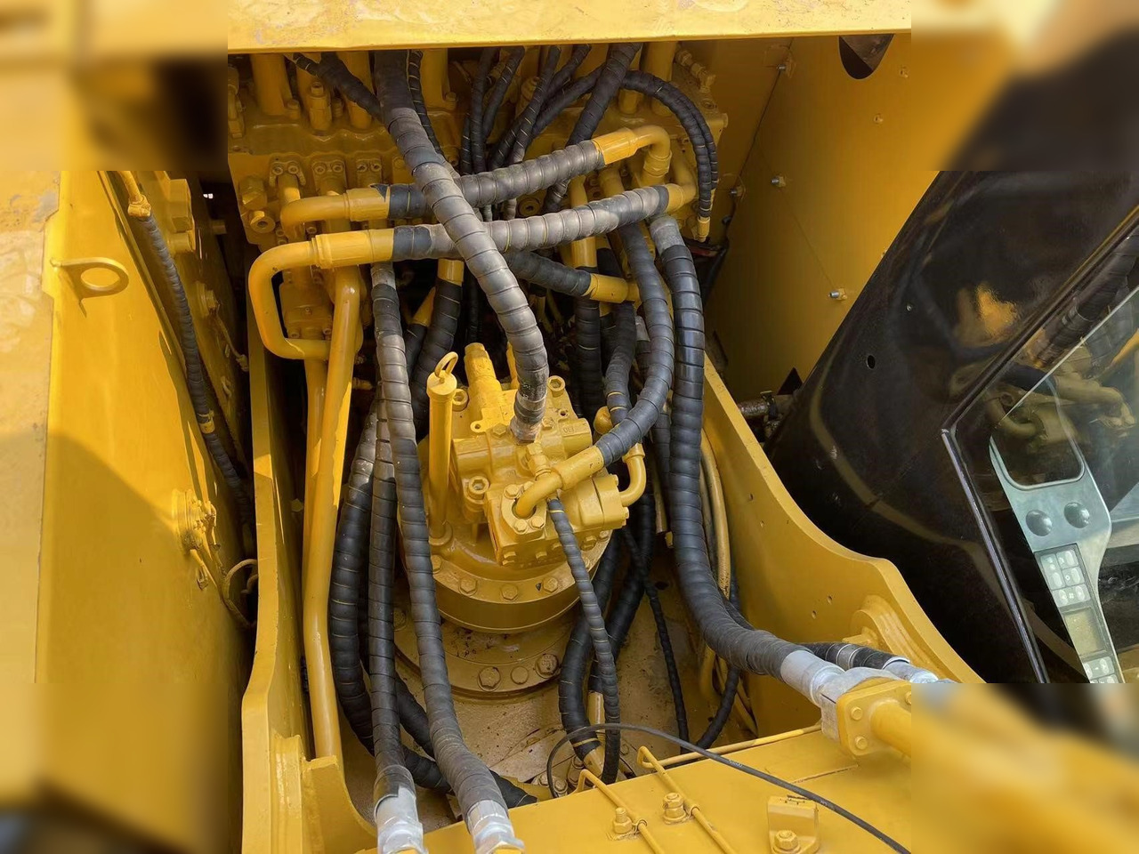 Верижен багер CATERPILLAR 320D: снимка 6