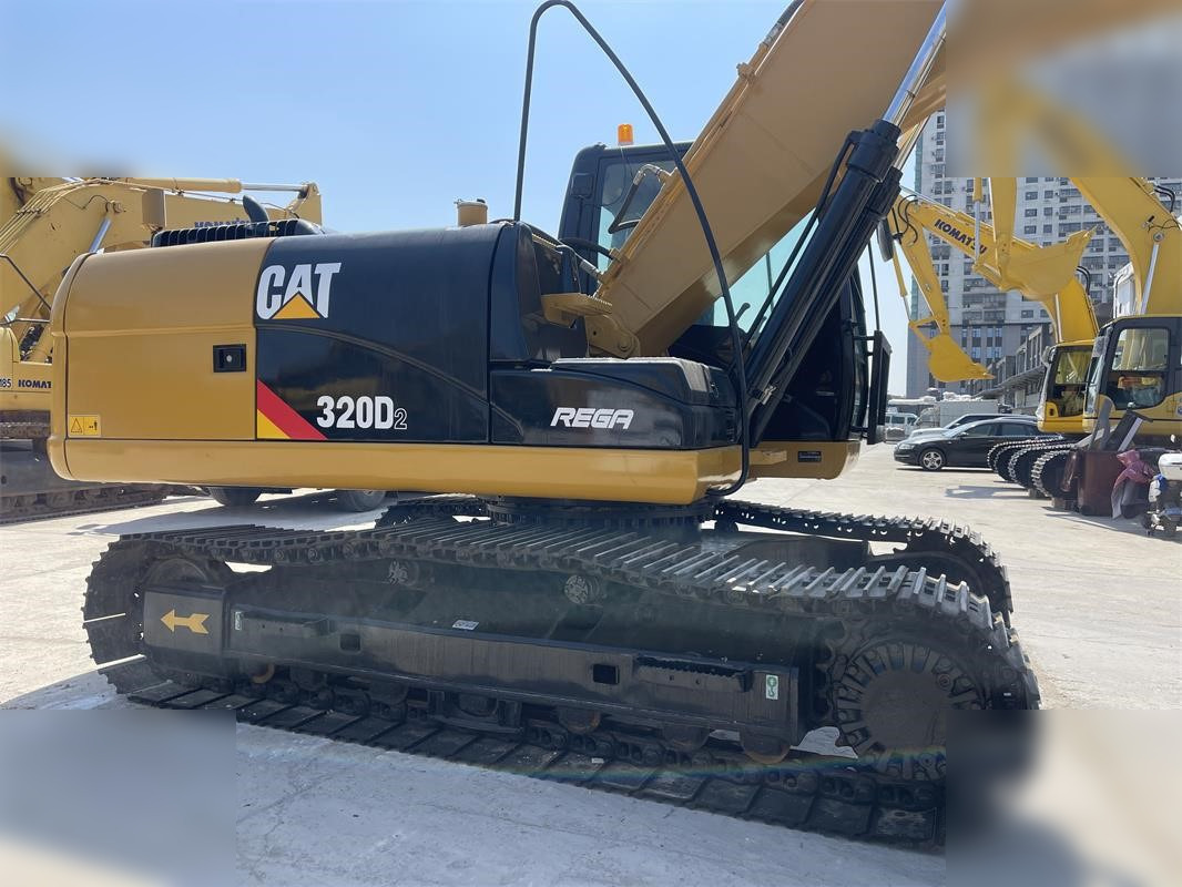 Верижен багер CATERPILLAR 320D2: снимка 8