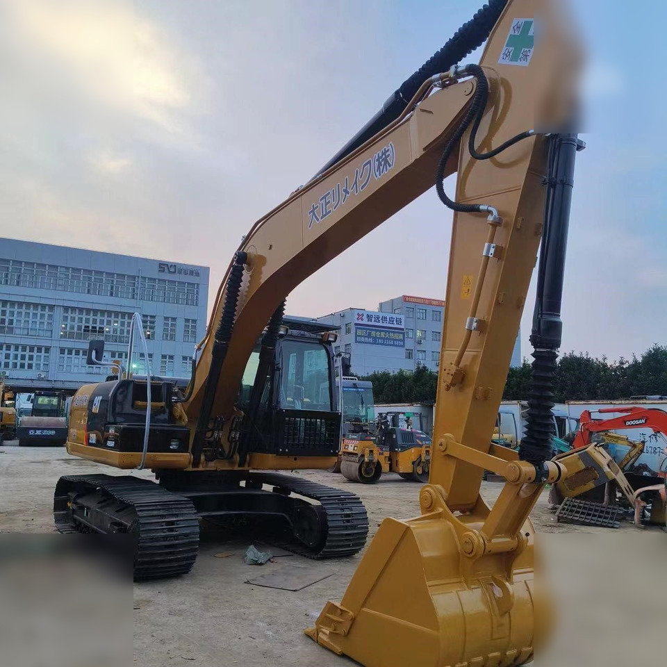 Верижен багер CATERPILLAR 320D2: снимка 8