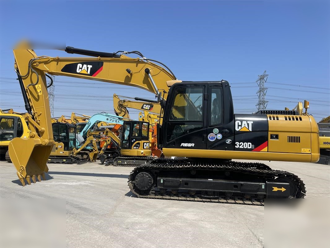 CATERPILLAR 320D2 - Верижен багер: снимка 1 CATERPILLAR 320D2 - Верижен багер: снимка 1