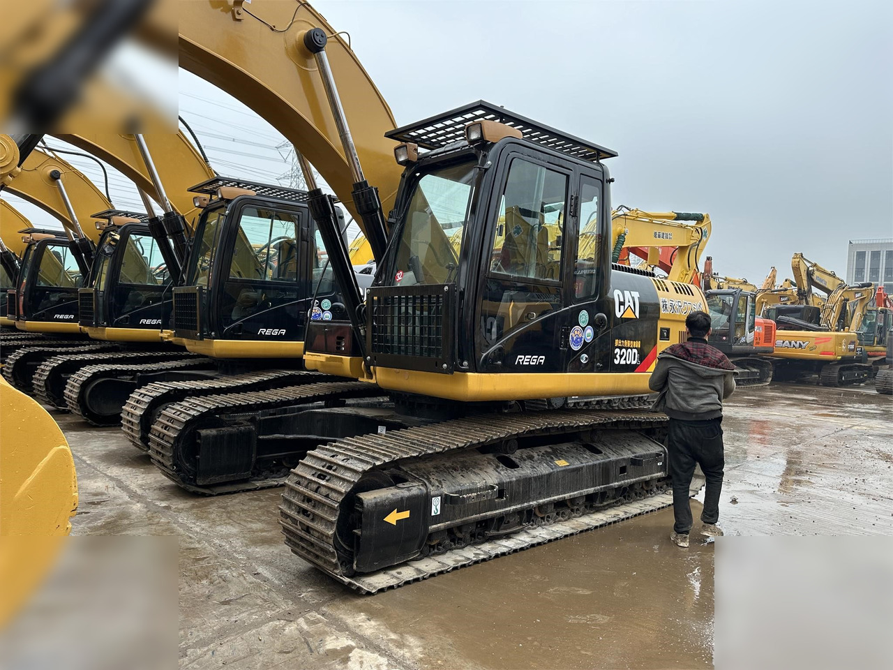 CATERPILLAR 320DL - Верижен багер: снимка 3 CATERPILLAR 320DL - Верижен багер: снимка 3