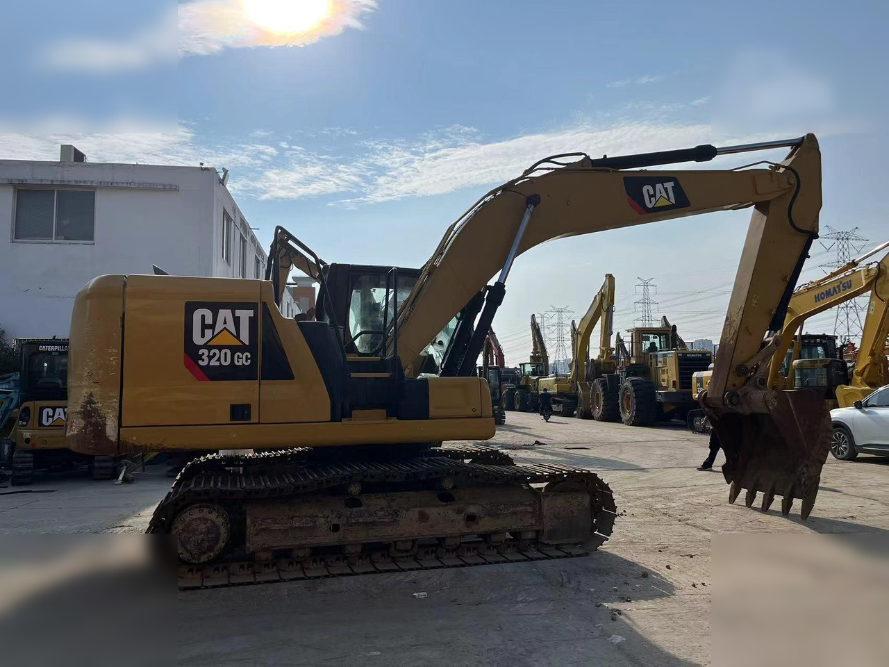 CATERPILLAR 320GC - Верижен багер: снимка 2 CATERPILLAR 320GC - Верижен багер: снимка 2