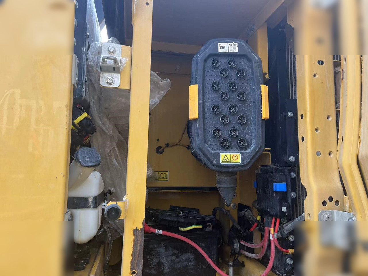 Верижен багер CATERPILLAR 320GC: снимка 6