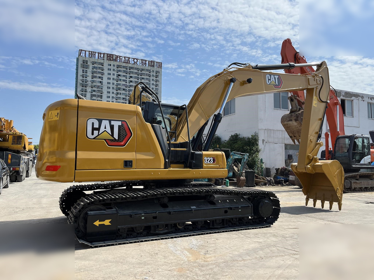 CATERPILLAR 323 - Верижен багер: снимка 1 CATERPILLAR 323 - Верижен багер: снимка 1