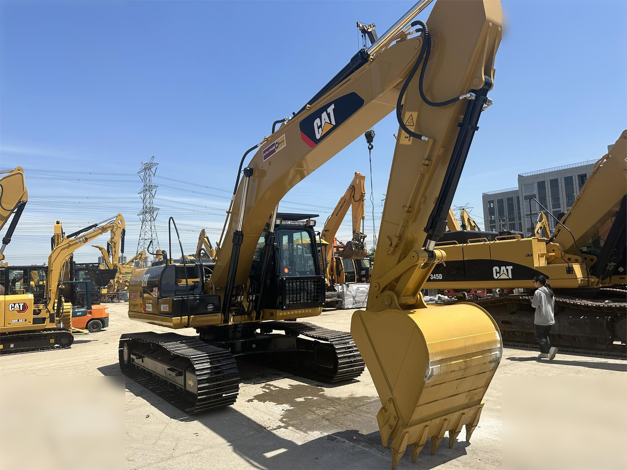 CATERPILLAR 323DL - Верижен багер: снимка 2 CATERPILLAR 323DL - Верижен багер: снимка 2