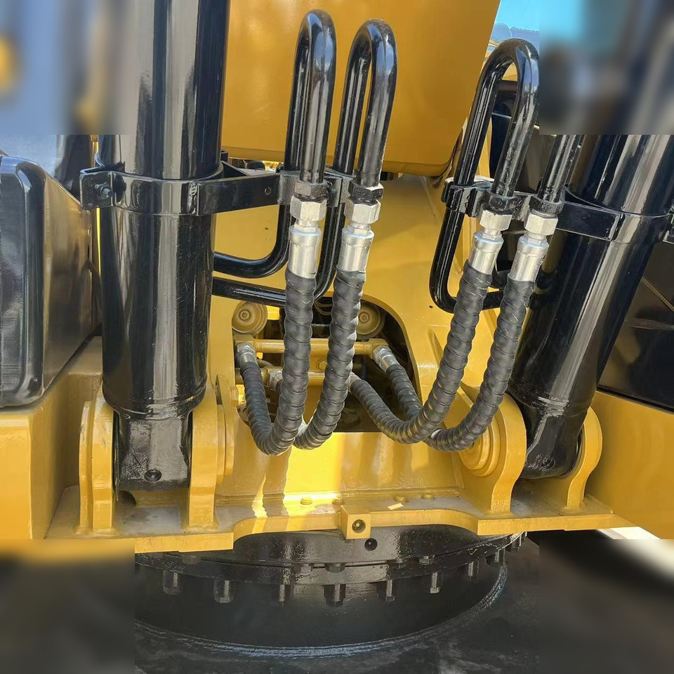 CATERPILLAR 323DL - Верижен багер: снимка 4 CATERPILLAR 323DL - Верижен багер: снимка 4