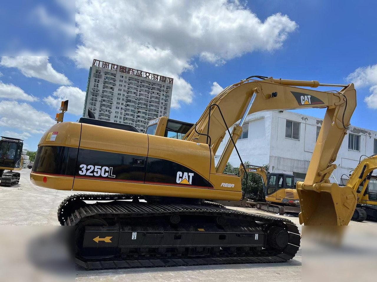 CATERPILLAR 325CL - Верижен багер: снимка 2 CATERPILLAR 325CL - Верижен багер: снимка 2