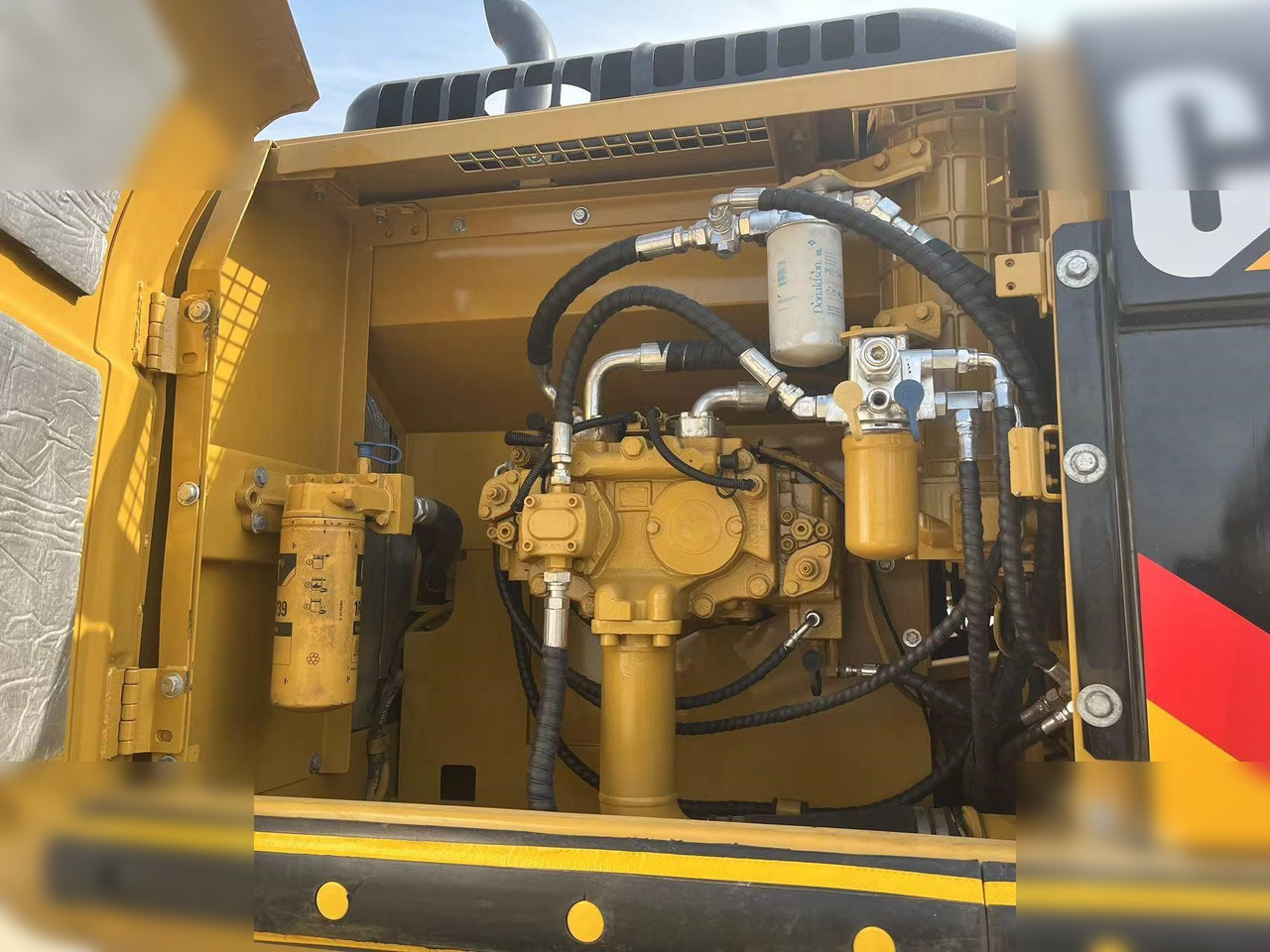 Лизинг на CATERPILLAR 325DL CATERPILLAR 325DL: снимка 9