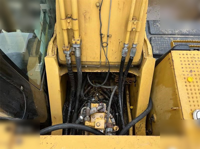 CATERPILLAR 329D - Верижен багер: снимка 3 CATERPILLAR 329D - Верижен багер: снимка 3