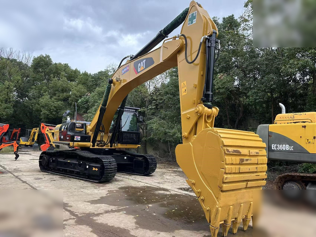 CATERPILLAR 336D - Верижен багер: снимка 1 CATERPILLAR 336D - Верижен багер: снимка 1