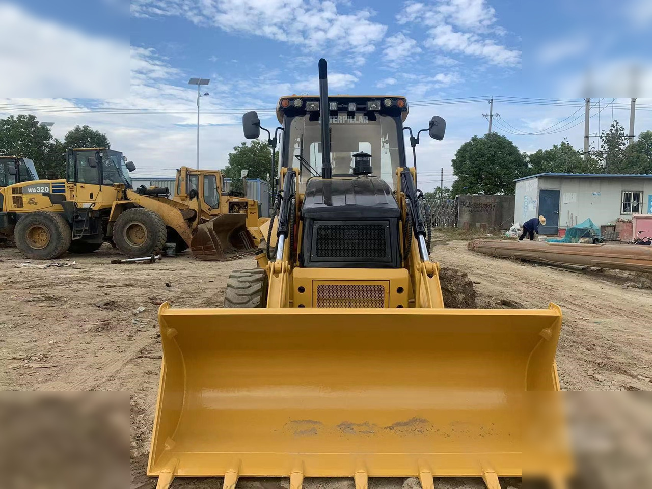 CATERPILLAR 420F - Багер-товарач: снимка 1 CATERPILLAR 420F - Багер-товарач: снимка 1