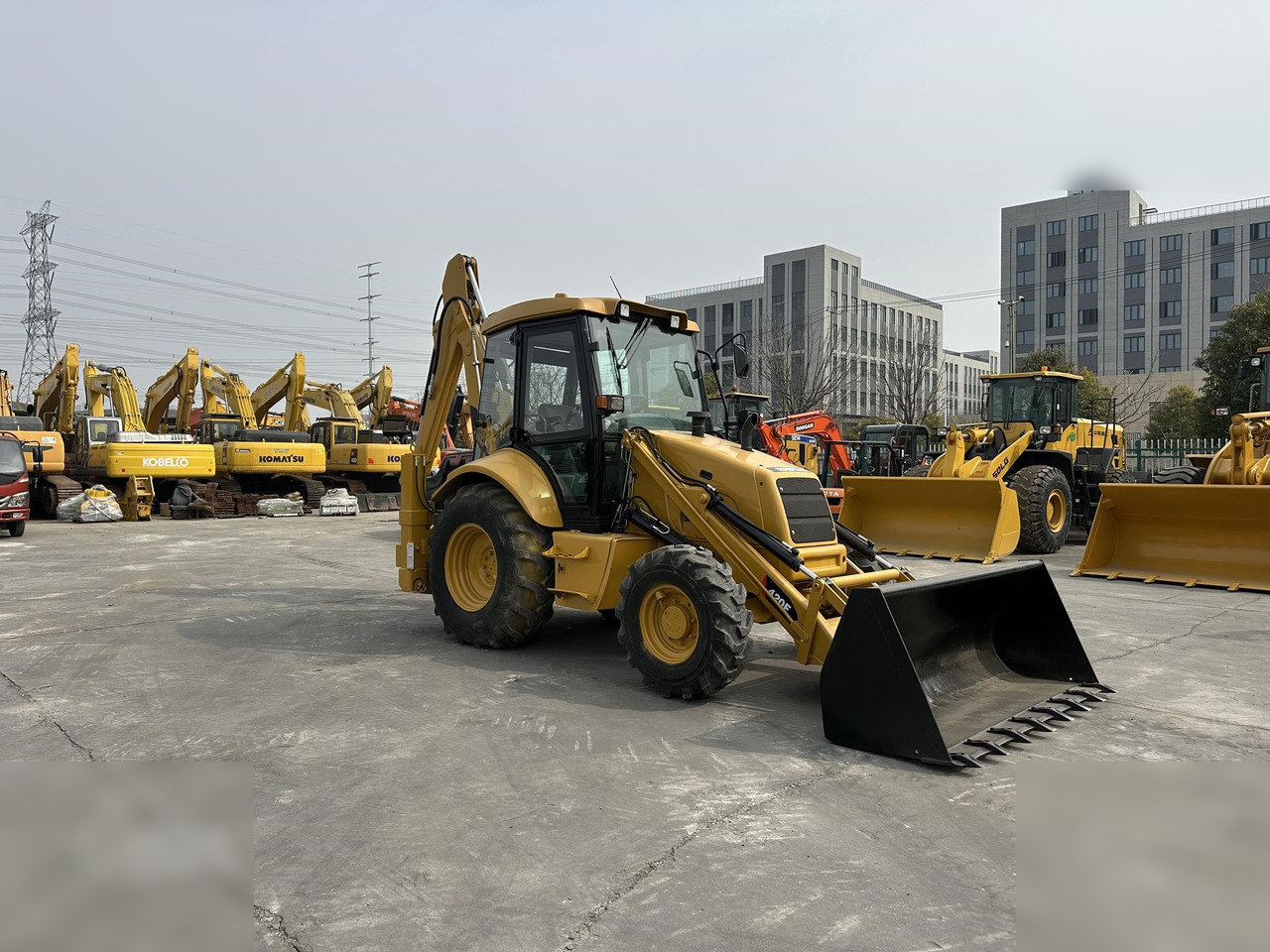 CATERPILLAR 420F - Багер-товарач: снимка 3 CATERPILLAR 420F - Багер-товарач: снимка 3