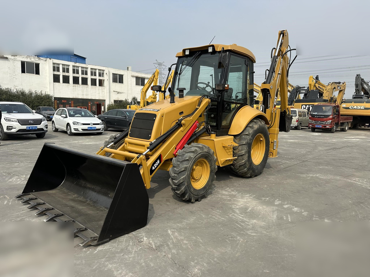 CATERPILLAR 420F - Багер-товарач: снимка 2 CATERPILLAR 420F - Багер-товарач: снимка 2